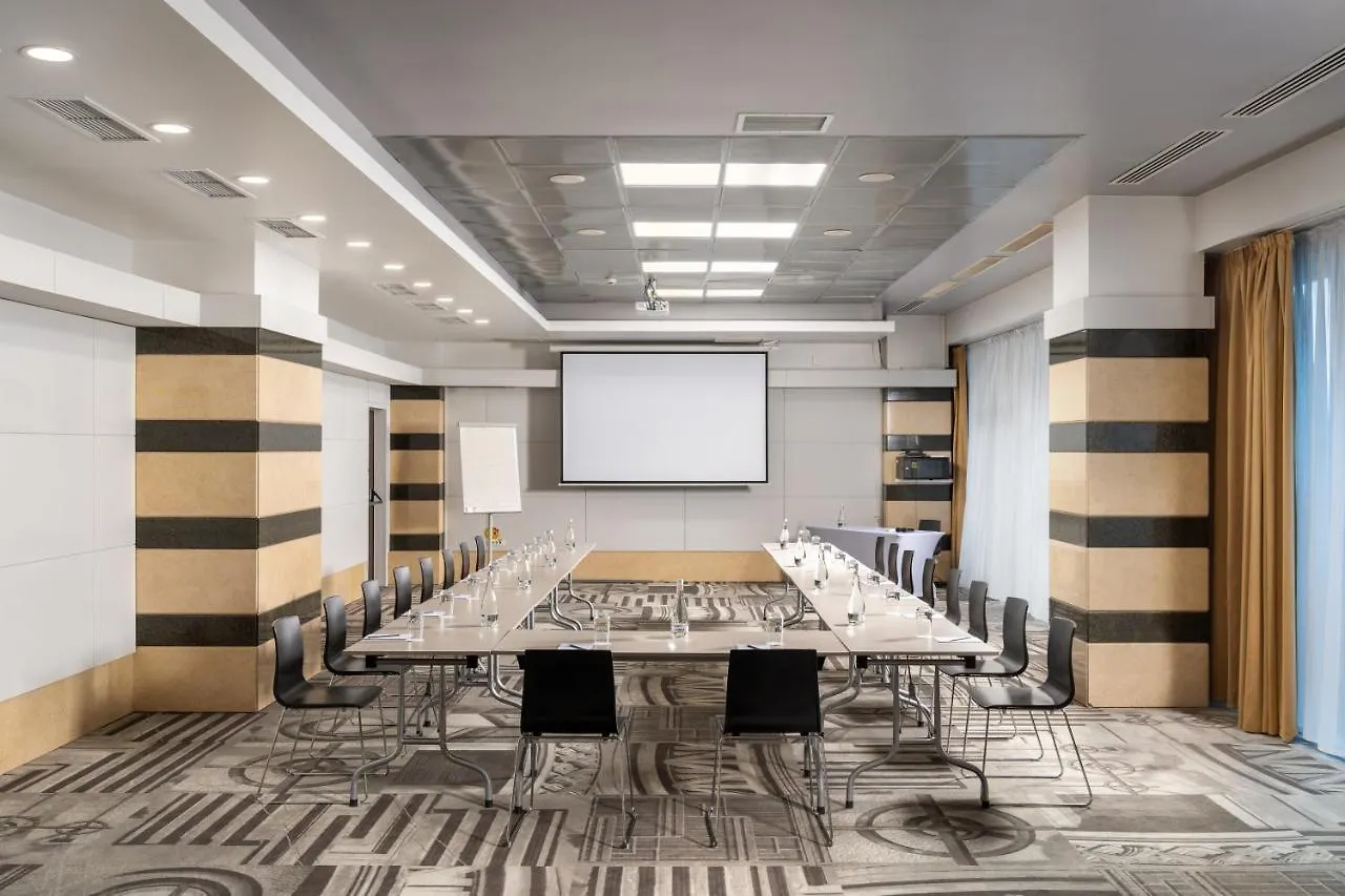 Mercure Bucharest Unirii 4*,  Romania