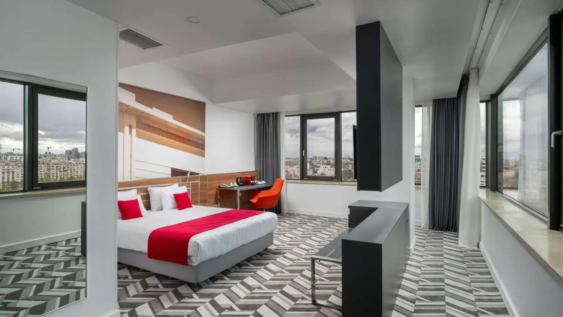 Mercure Bucharest Unirii 4*,